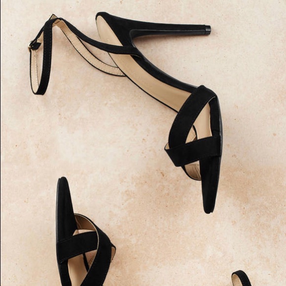NEW POINTED TOE BLACK HEEL - Picture 7 of 8
